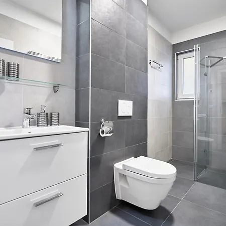 Attic By Mountain Ways Apartment Loucna pod Klinovcem